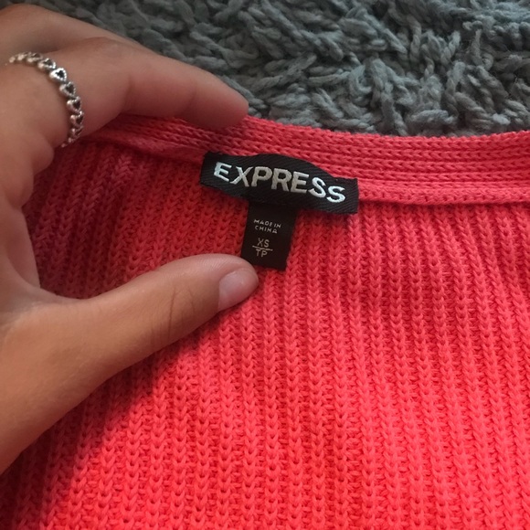 Cute fun oversized sweater! - Picture 3 of 4